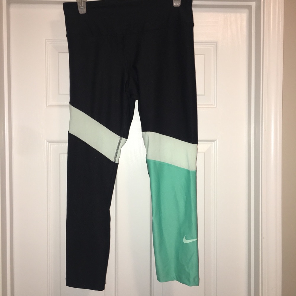 Women’s Nike leggings. Size M
